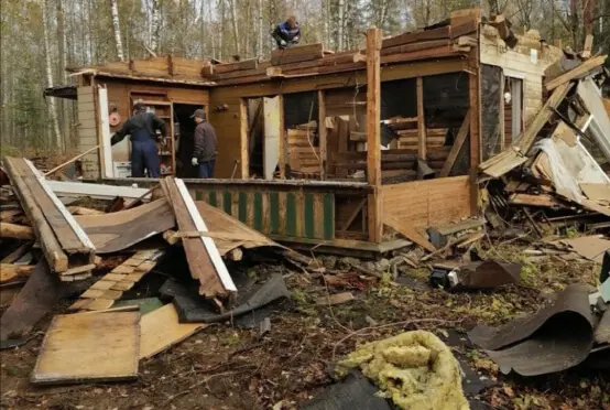 Демонтаж сарая в Минске и Минской области