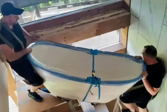 Подъём ванны на этаж